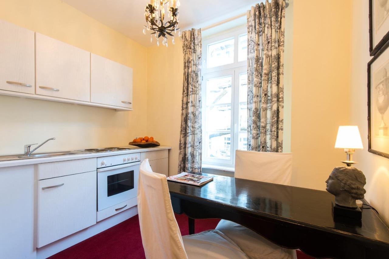 Dirazi Guesthouse & Apartments Gmbh 프랑크푸르트 외부 사진