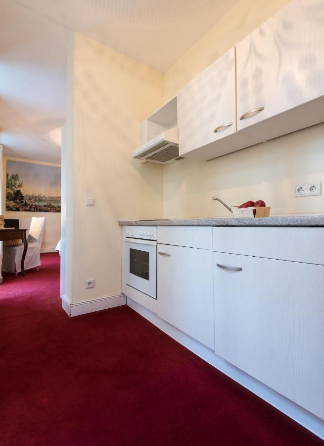 Dirazi Guesthouse & Apartments Gmbh 프랑크푸르트 외부 사진