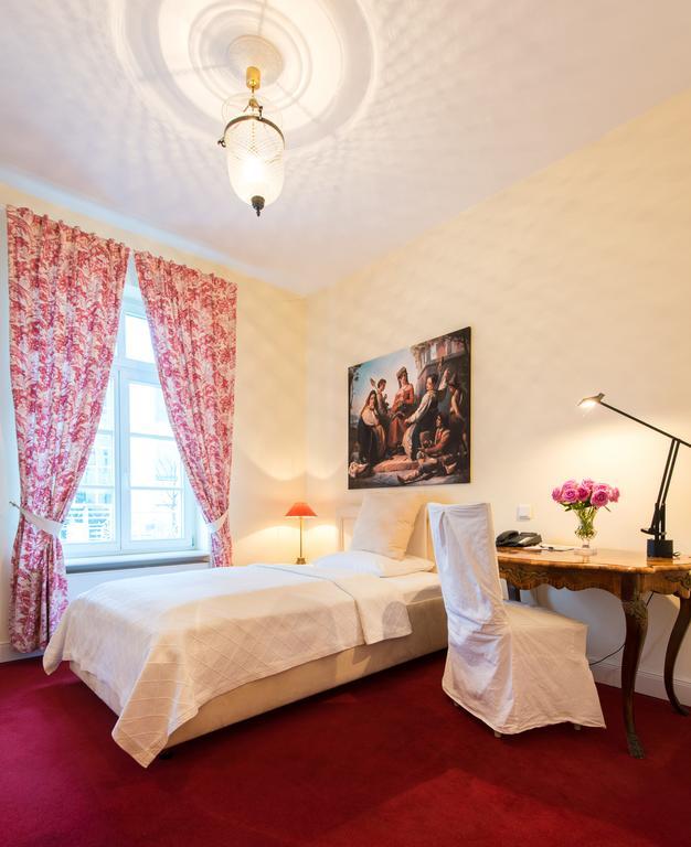 Dirazi Guesthouse & Apartments Gmbh 프랑크푸르트 외부 사진