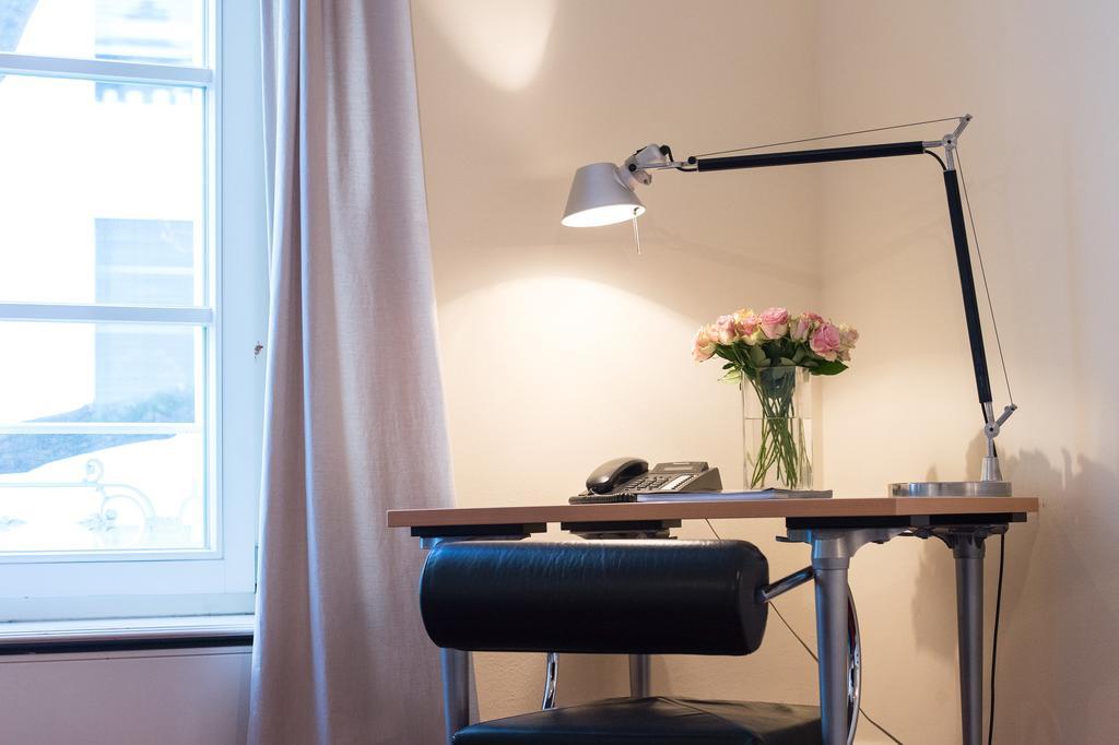 Dirazi Guesthouse & Apartments Gmbh 프랑크푸르트 외부 사진